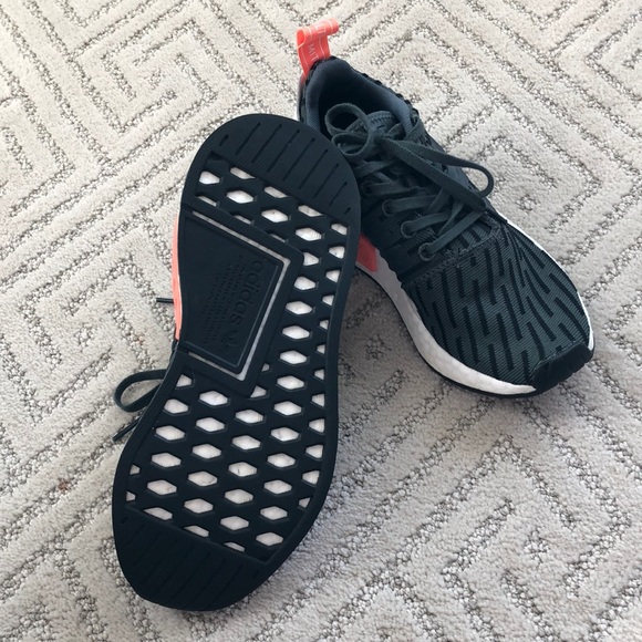 Adidas NMD R2 - Picture 6 of 7
